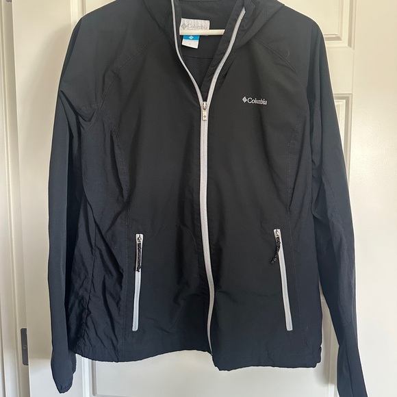 Columbia Black Jacket with Grey Accents - Picture 1 of 3